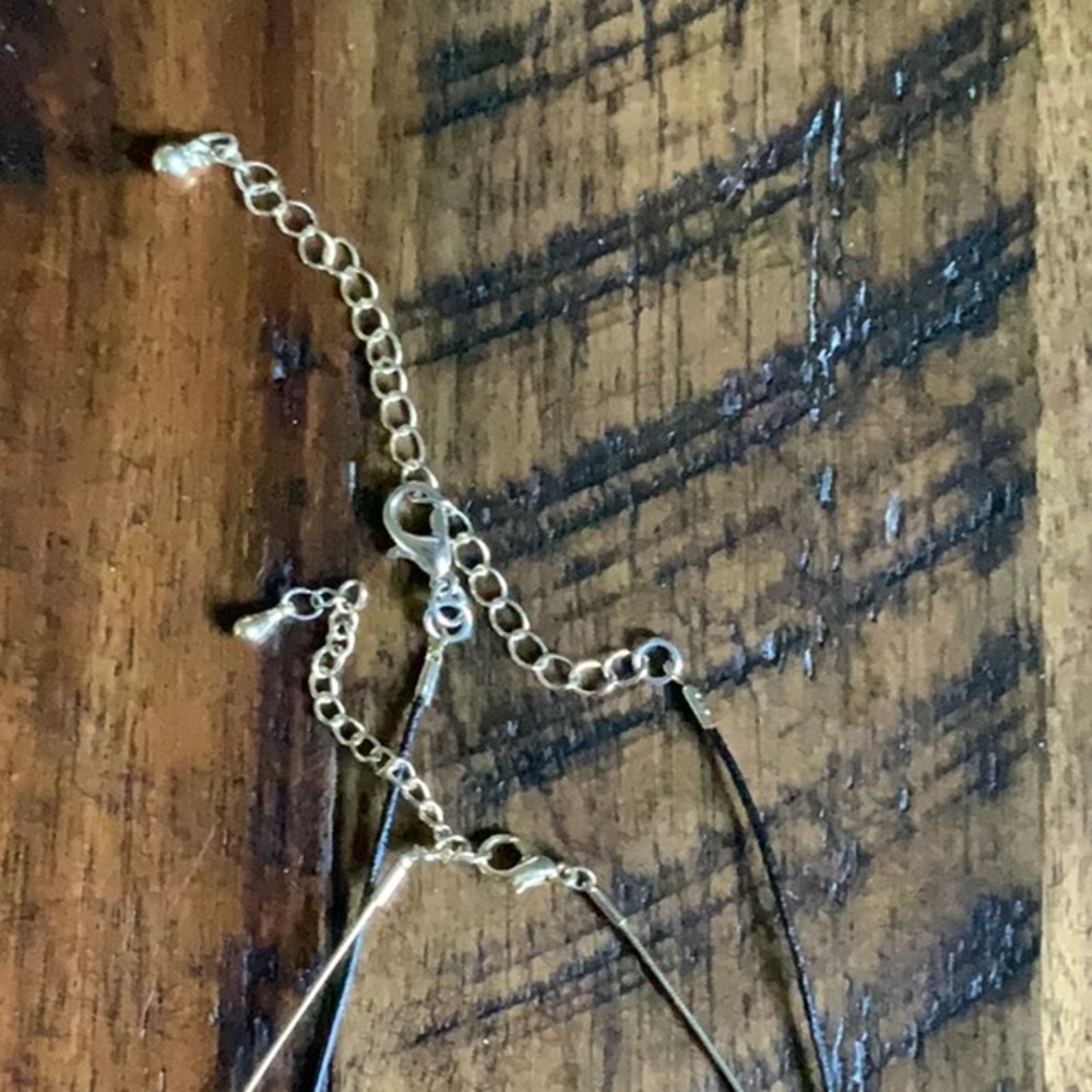 On-trend chokers โ๐ผ - Picture 3 of 3